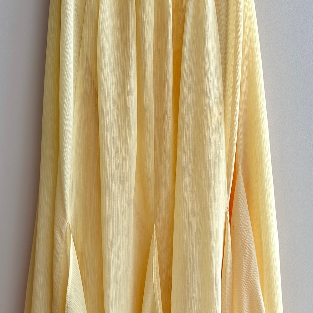 David’s Bridal Strapless Crinkle Chiffon Dress Godets, Style#F14865-ButterYellow - Picture 5 of 16